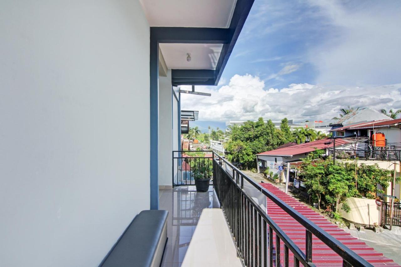 Oyo 90704 Nabila Residence Syariah Паданг Экстерьер фото